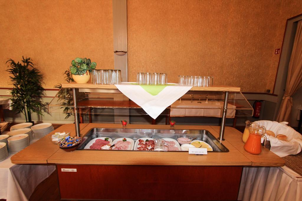 Hotel Deutsches Haus 노르트하임 외부 사진