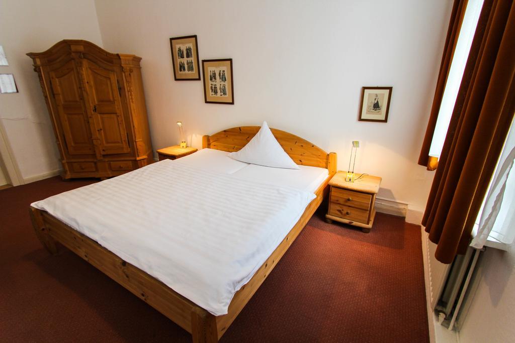 Hotel Deutsches Haus 노르트하임 외부 사진